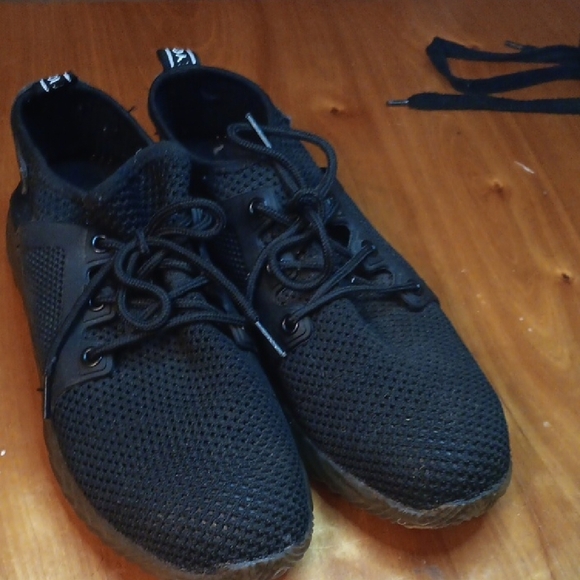 Steel toe indestructible men's shoes size 45 - Picture 1 of 9